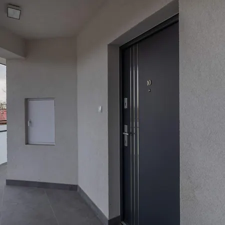 Cozy With Parking & Terrace By Renters Swinoujscie