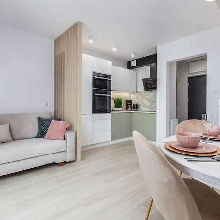 Cozy With Parking & Terrace By Renters