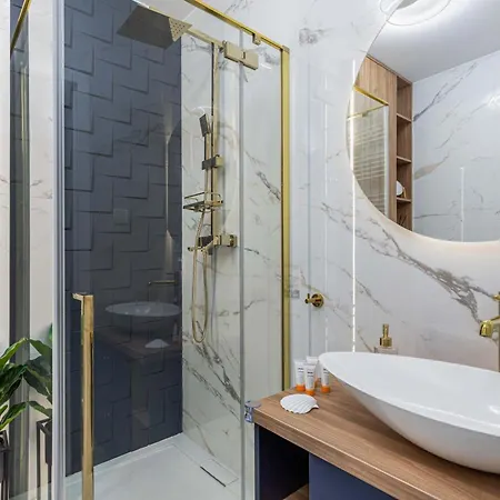 Apartment Cozy With Parking & Terrace By Renters Swinoujscie