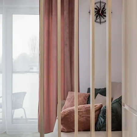 Cozy With Parking & Terrace By Renters Swinoujscie
