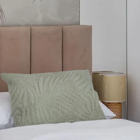 Apartment Cozy With Parking & Terrace By Renters
