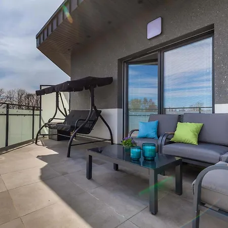 Cozy With Parking & Terrace By Renters *